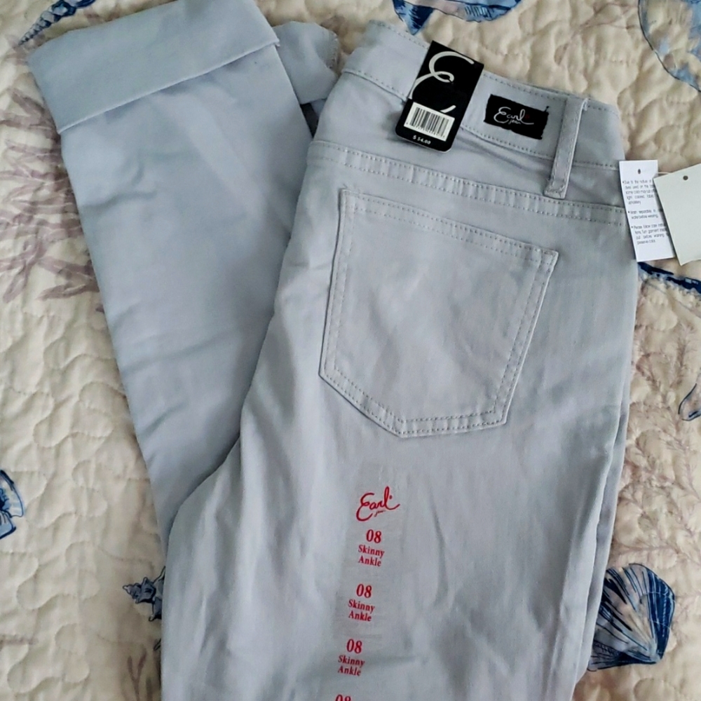 NWT Earl Light Grey Jeans